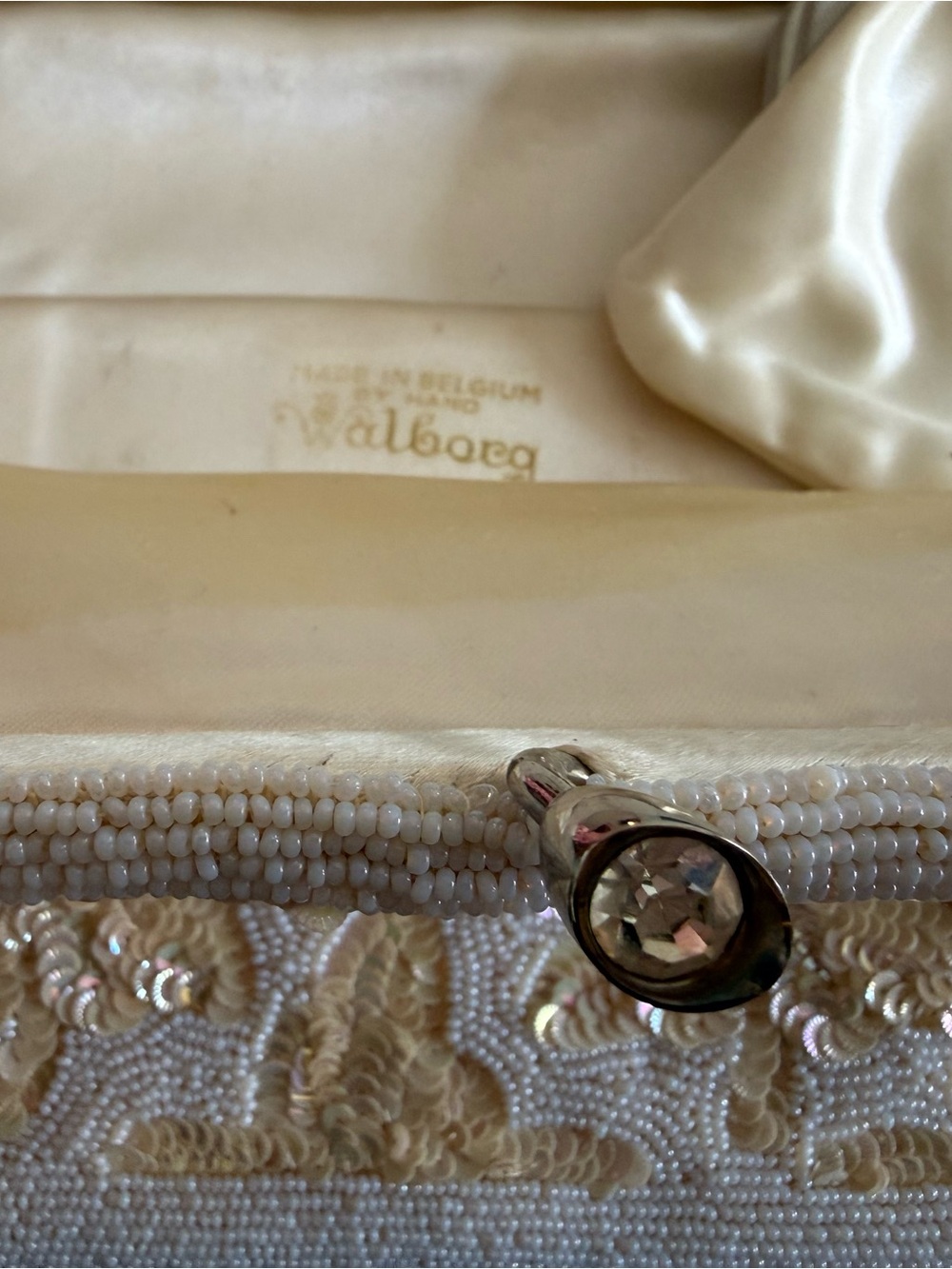 Cream and white vintage Warborg Sequin Floral Evening Clutch - Picture 12 of 13
